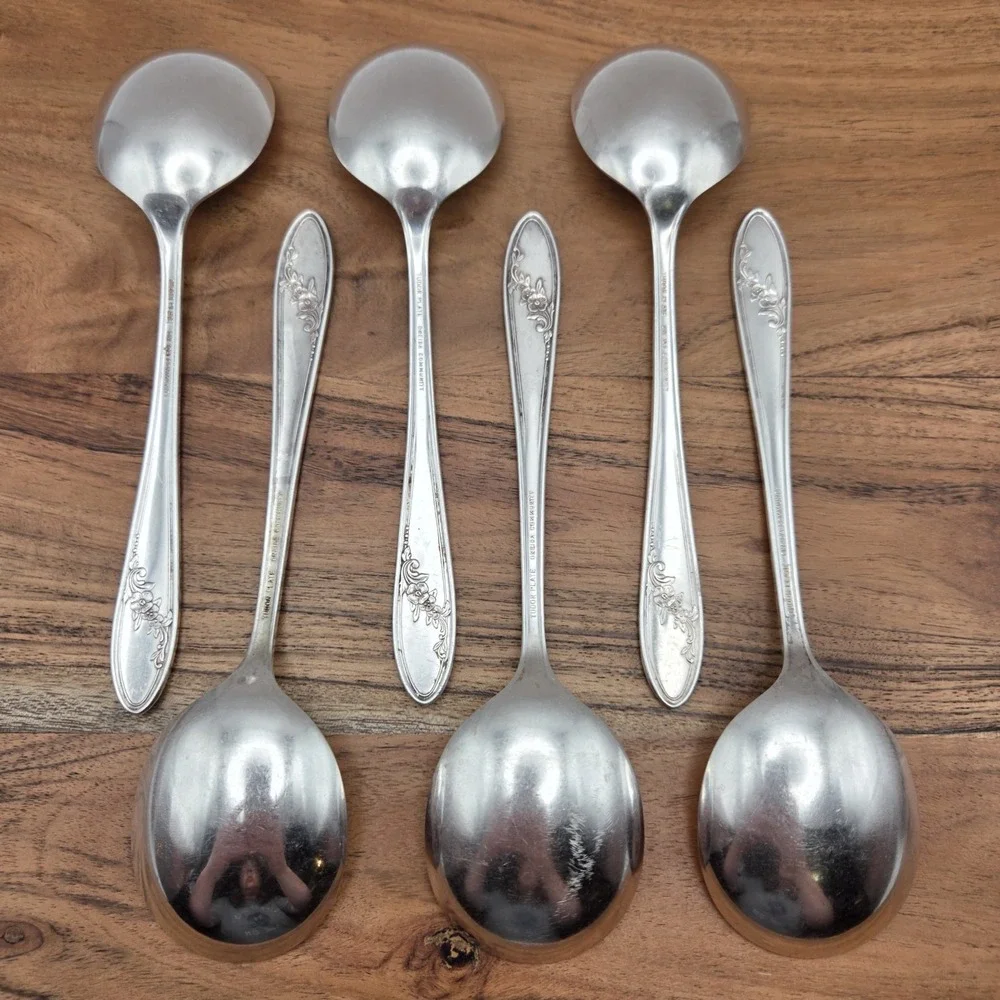 6 Vintage Oneida Community Tudor Plate Queen Bess II Silverplate Soup Spoons